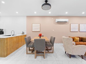 Dining - Utopia @ The Drake Residences 2 bedroom 2.5 bath townhome in Beacon Hill (Simpson Bay)