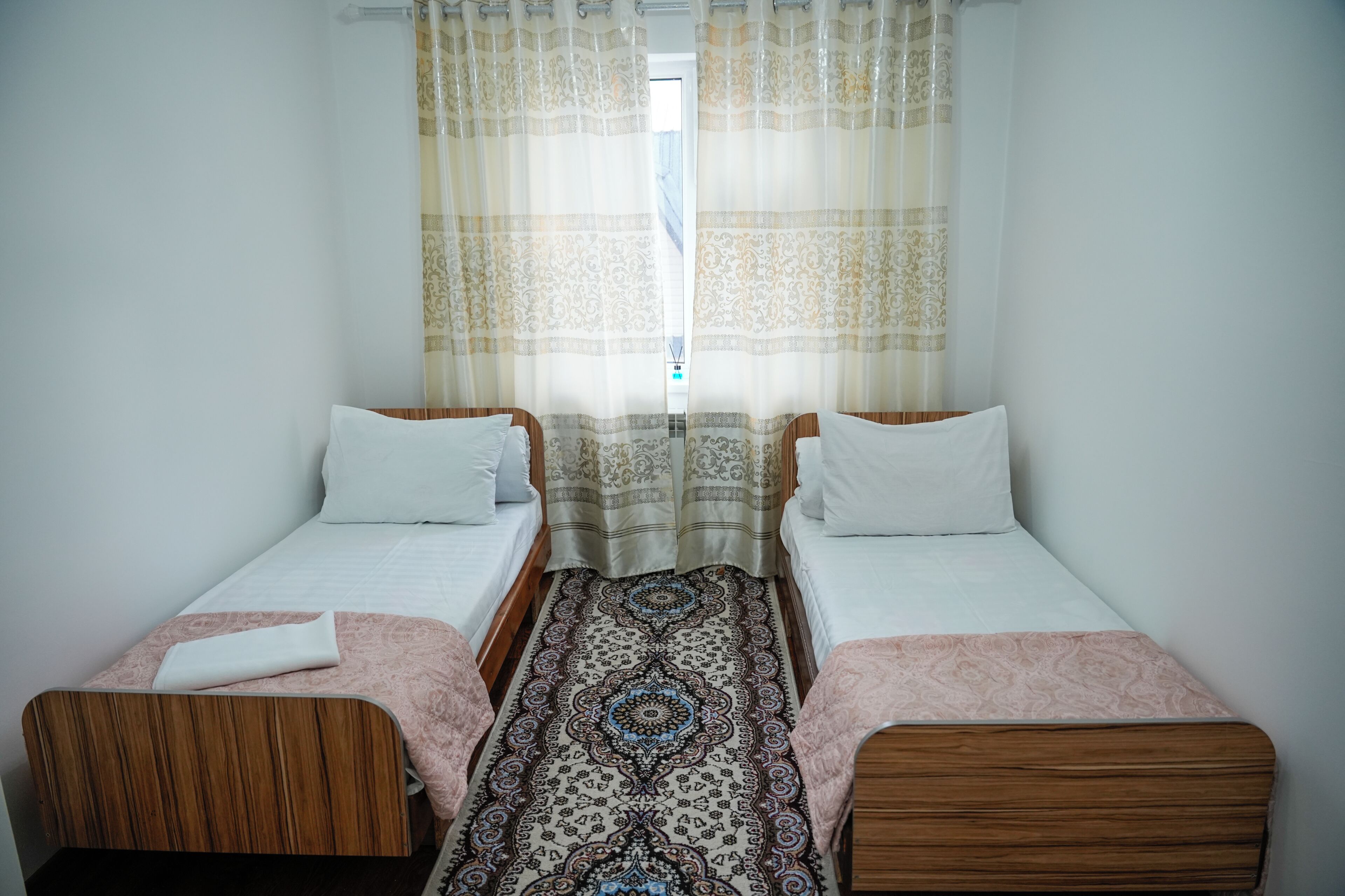 Kamar Double Basic | Setrika/meja setrika dan Wi-Fi gratis