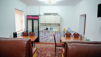 Basic Double Room | Dining