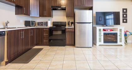 White Rock Beach
Private Entrance
Self Check-in
Free Parking
Equipped Kitchen
WF