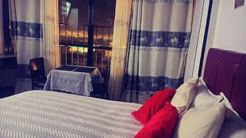 Comfort Double Room, City View | Soundproofing, iron/ironing board, free WiFi