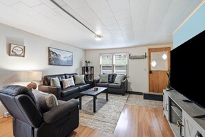 Living area - Dog friendly(with dog fee),Close to Downtown,Historic District, (Galena)