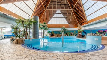 House | Pool | Outdoor pool, a heated pool