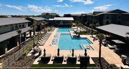 Luxurious Stay at Gruene