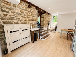Interior - Vrbo Property (Jujurieux)