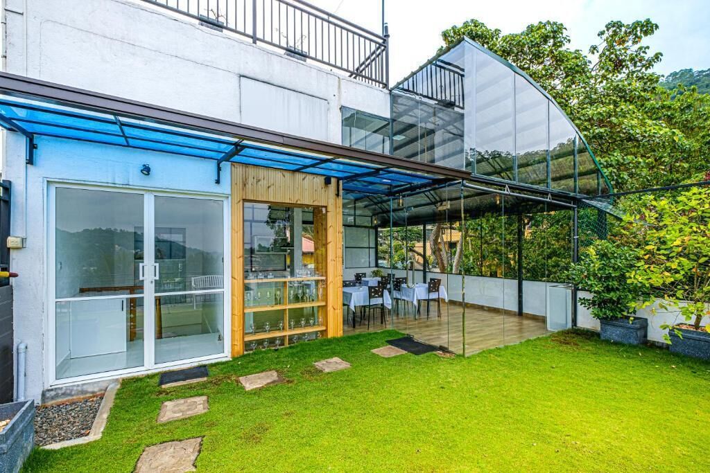 Deluxe Double Room, Balcony, Mountain View | Outdoor dining