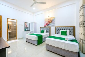 Deluxe Double Room, Balcony, Mountain View - Queens Mount Ridge - Kandy (Kandy)