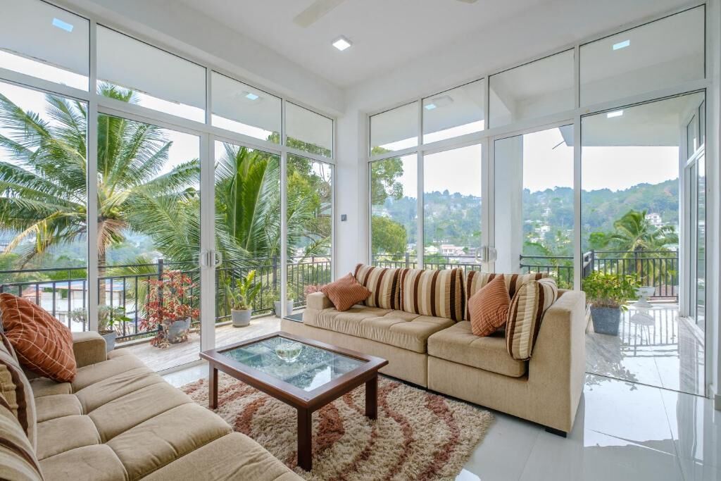 Deluxe Double Room, Balcony, Mountain View | Living area