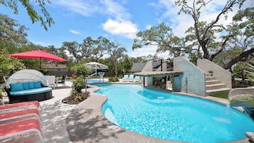 Piscine extérieure