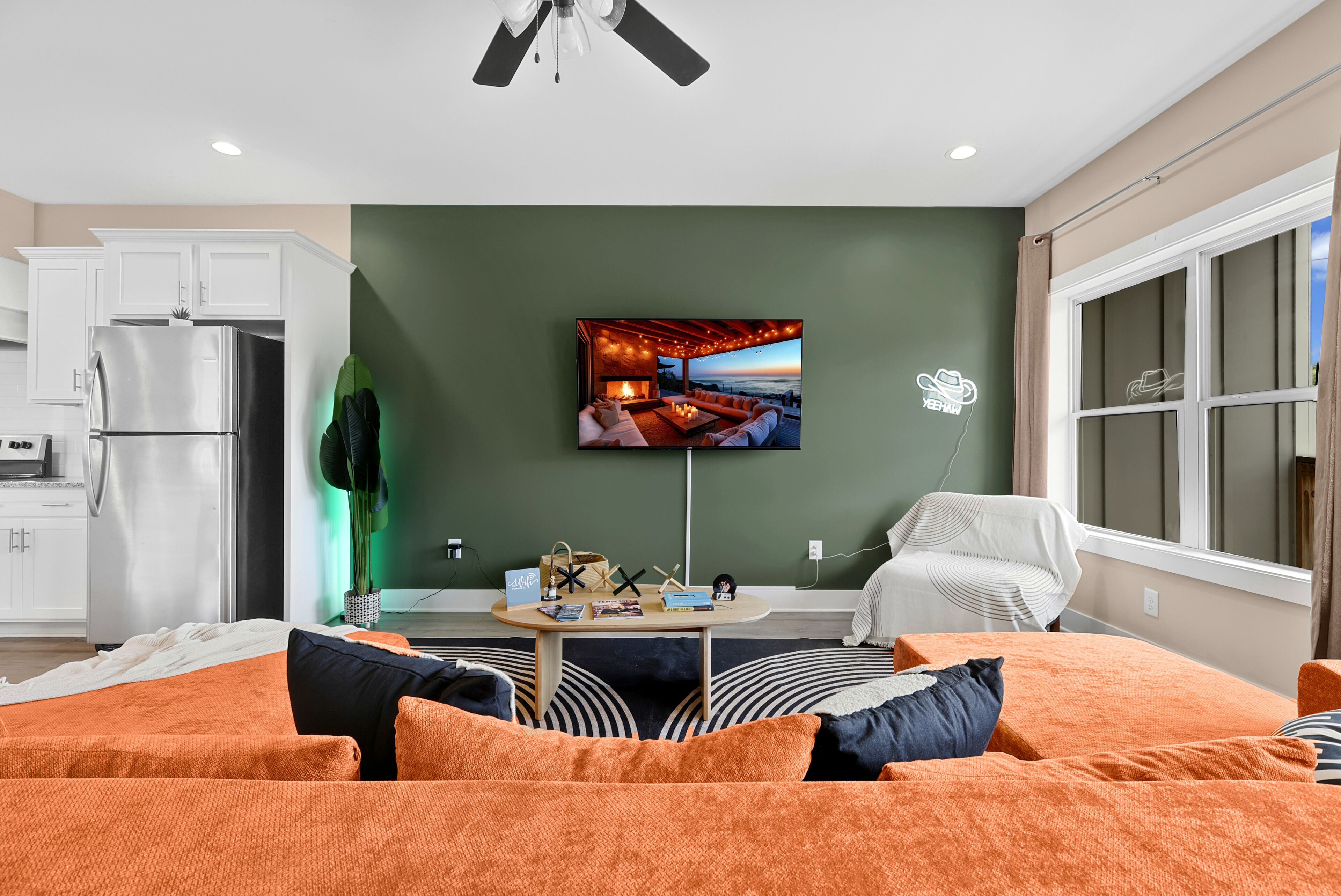 4 habitaciones, escritorio, tabla de planchar con plancha y wifi gratis 