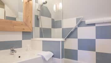 Apartment | Bathroom