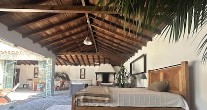 Cottage surrounded by pine trees/private pool/near oceon on Sintra Natural Park