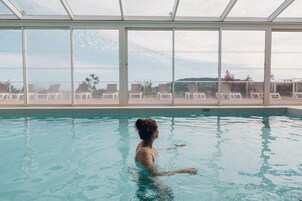 公寓 | 泳池 | 室内游泳池，室外游泳池