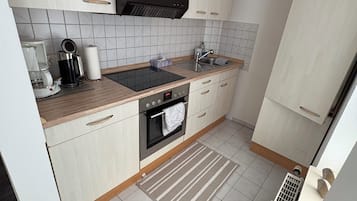 Réfrigérateur, four, plaque de cuisson, lave-vaisselle