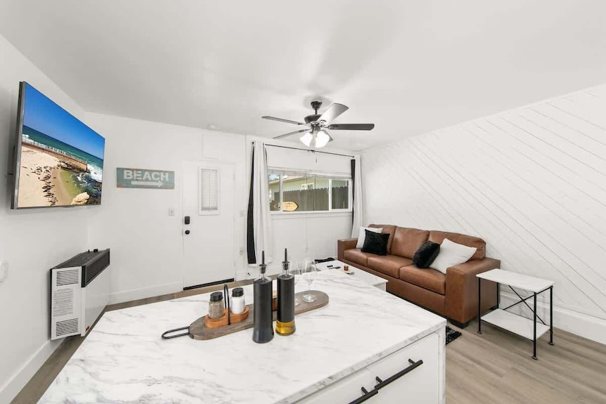 1 Bedroom, Private Gated Yard, Steps From Beach - Carlsbad, CA