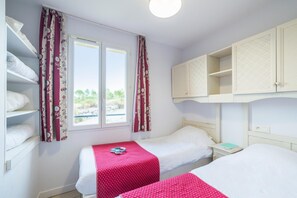 Apartment | 2 bilik tidur, cadar katil 