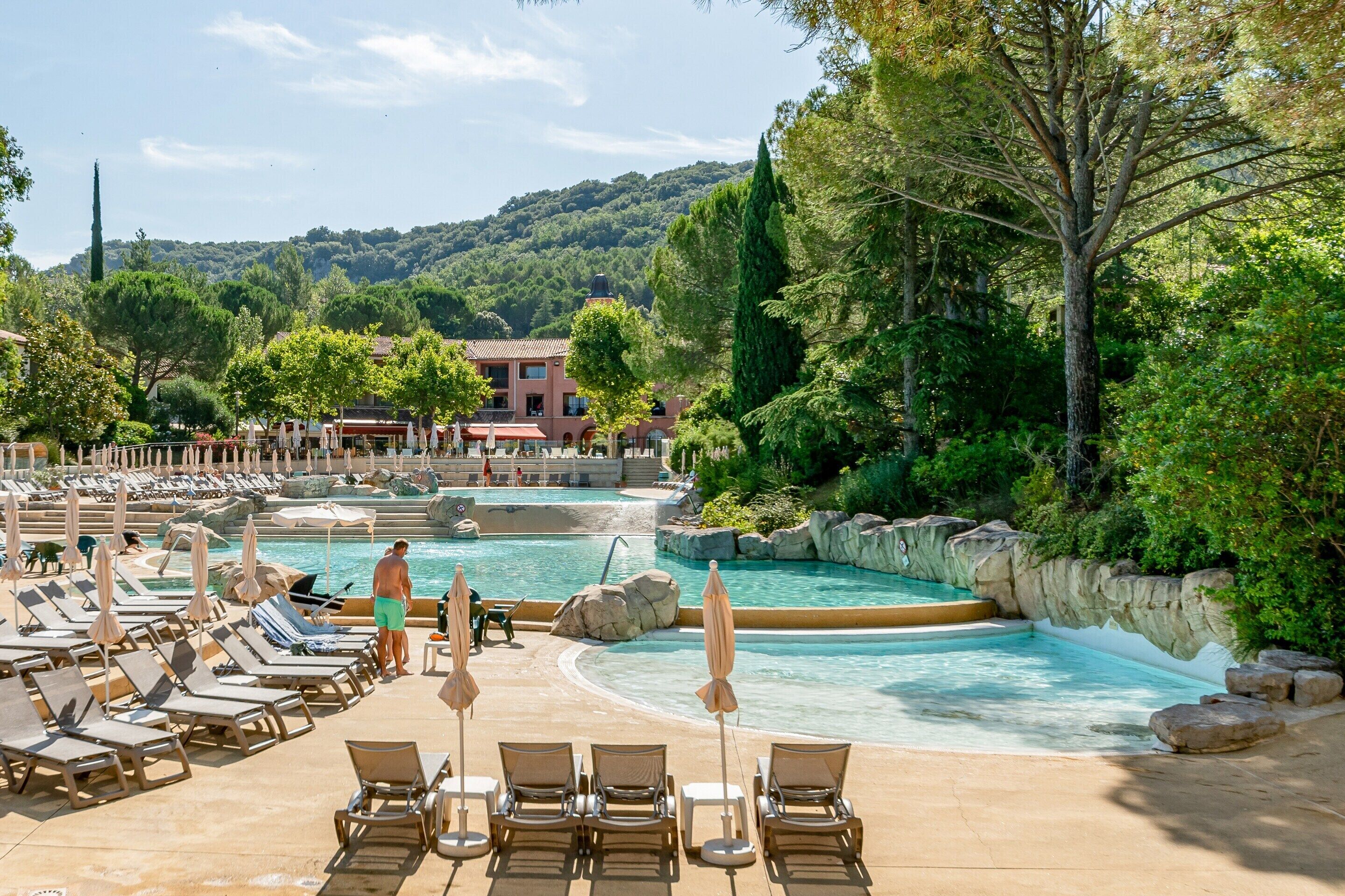 Apartment | Pool | Outdoor pool