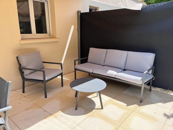 Terrace/patio - Vrbo Property (Annesse-et-Beaulieu)