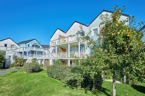 Courseulles Coastal Apartment for 4