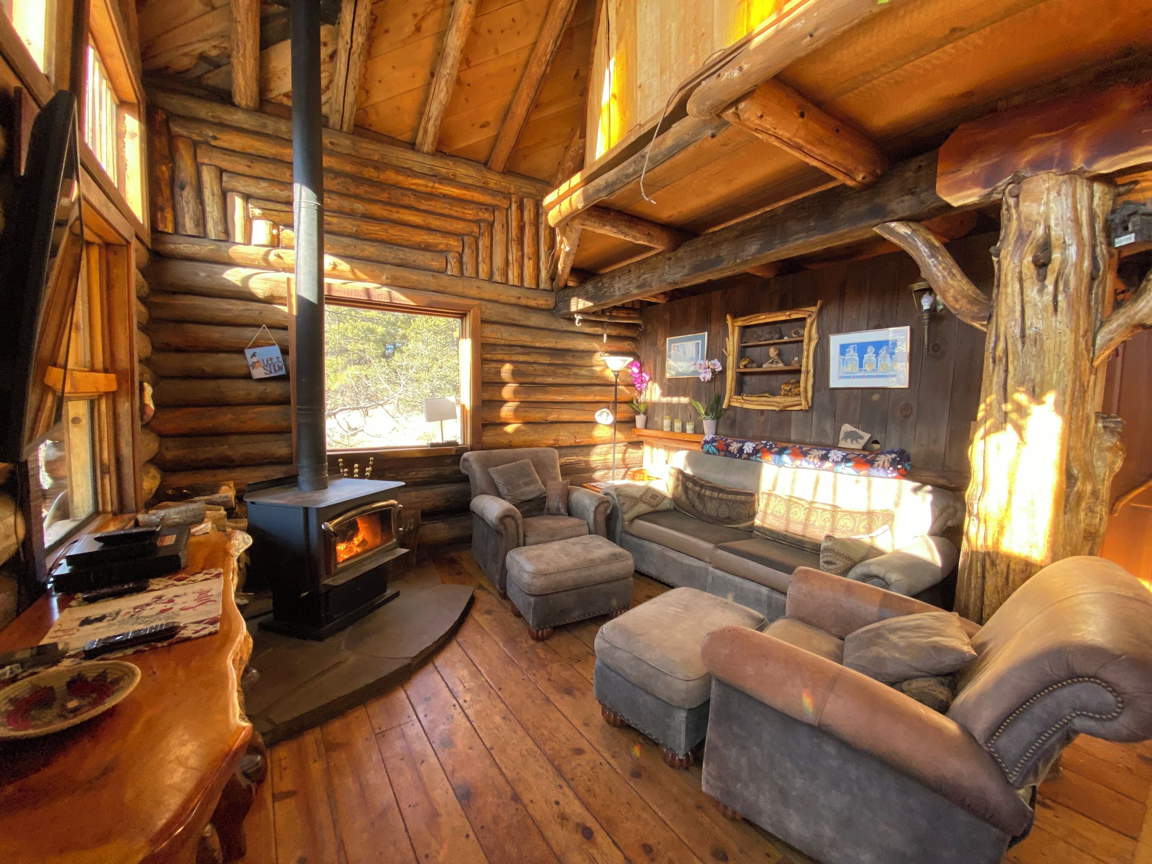 4-bedroom Cozy Authentic Log Cabin On Acreage In Peaceful Flagstaff With Hot Tub - Flagstaff