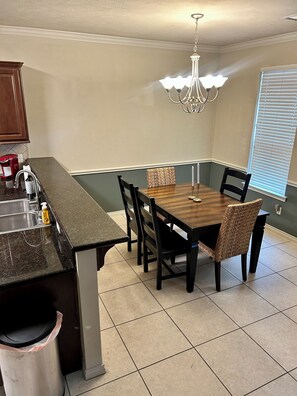 Dining - Spacious 4-bedroom condo close to amenities in College Station  outdoor space (College Station)