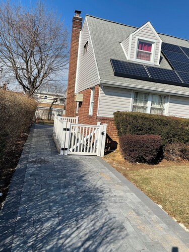 Cozy 1-bedroom basement apartment suite in lovely Elmont with private entrance.
