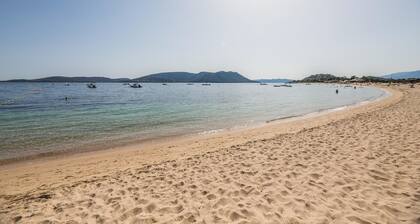 Lecci Retreat Near Cala Rossa Beach