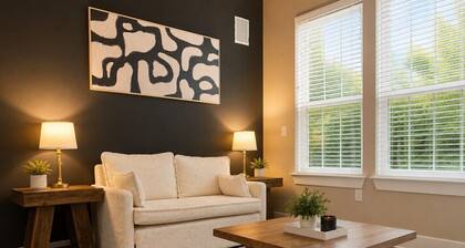 Dallas–Fort Worth Crew-Ready 2BR · Pool+Gym·Irving