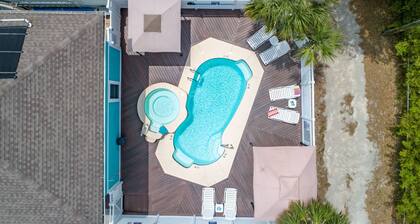Sunrise Retreat Private Pool & Hot Tub. Golfers Delight. Steps to the beach.
