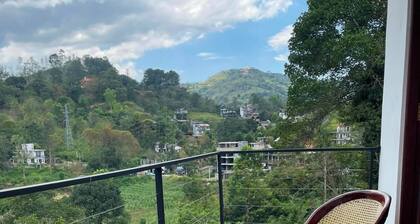 CEYLON TEA RESORT - Ella