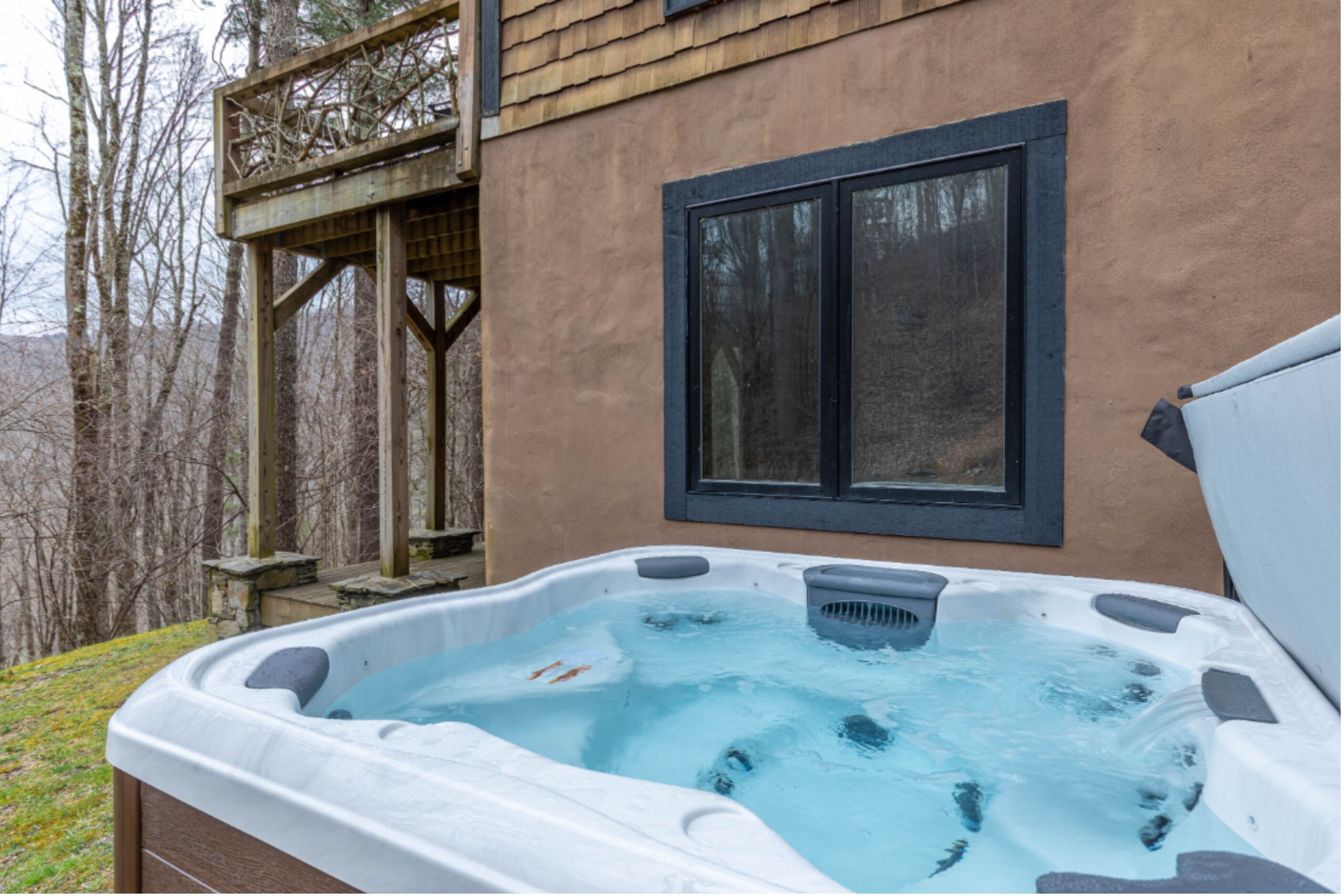 Apartment, Terrasse, Bergblick | Außen-Whirlpool