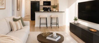 A Private Cozy 1-Bedroom in a Beautiful Apartment in Vaughan