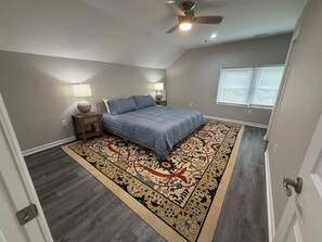 Room - Broad Street Penthouse in Historic Downtown New Bern (New Bern)