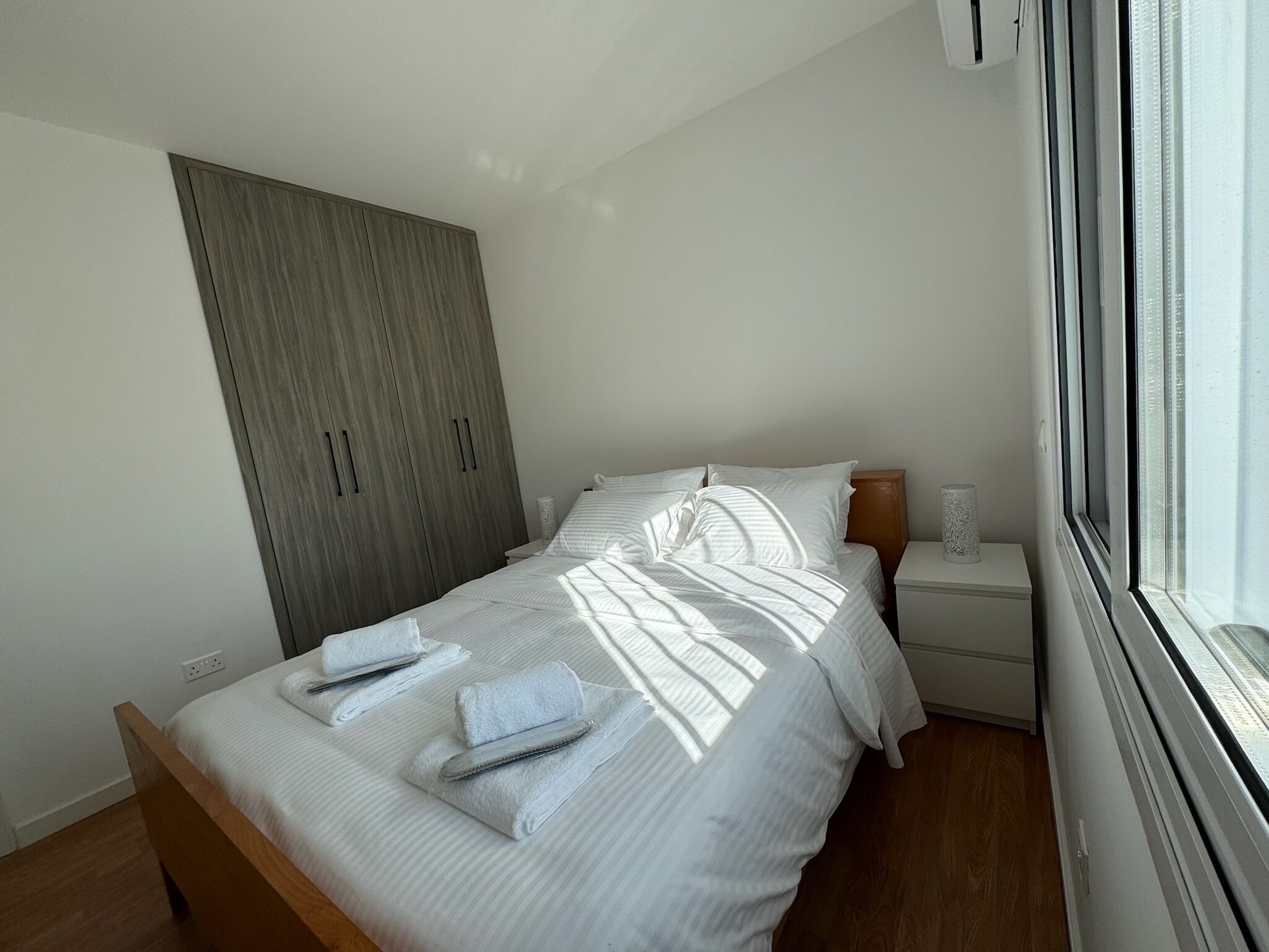 2 chambres, fer et planche à repasser, accès Internet, draps fournis