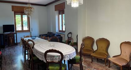 House surrounded by greenery, 5 minutes from the beach