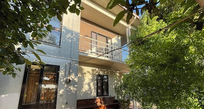 House surrounded by greenery, 5 minutes from the beach