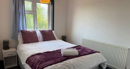 Southampton - House - Sleeps 6 - Near Airport