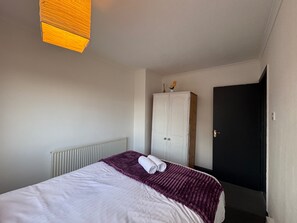 Room - Southampton - House - Sleeps 6 - Near Airport (Southampton)