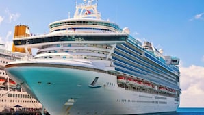 A large cruise ship with multiple decks, a prominent funnel, and a helipad. - Southampton - House - Sleeps 6 - Near Airport (Southampton)