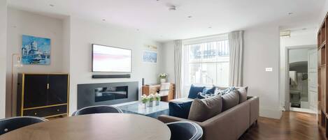 TV, fireplace, offices