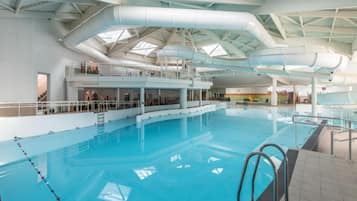 Hus | Pool | Inomhuspool och utomhuspool