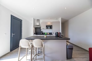 Apartment | Tempat makan