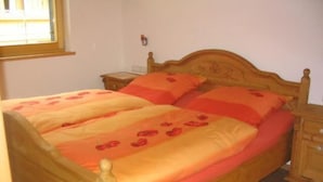 Căn hộ, 2 phòng ngủ, ban công, quang cảnh vườn