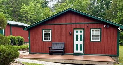 2-bedroom cabin in serene Cleveland perfect for a relaxing getaway