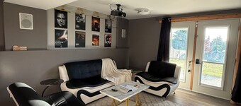 Modern Upper Basement Theatre Suite of Hinton!