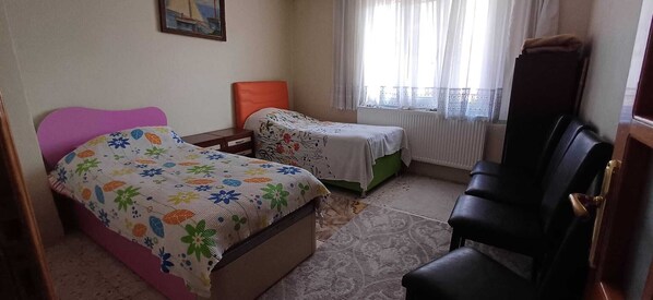 Room - "İstanbul - Bodrum Yolunda Konforlu ve Güvenli Konaklama | Ücretsiz Otopark" (Manisa)