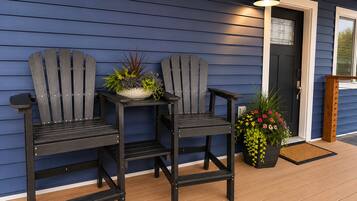 Luxury Single Room, Lake View | Terrace/patio