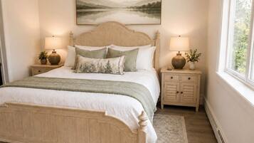 Luxury Double Room, Lake View | Blackout curtains, soundproofing, iron/ironing board, free WiFi