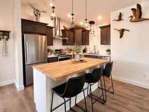 Luxury Single Room, Lake View | Private kitchen