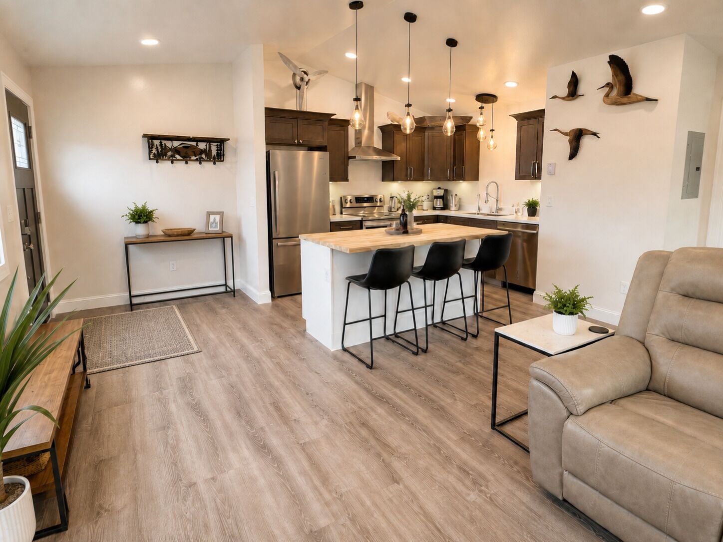 Luxury Single Room, Lake View | Interior